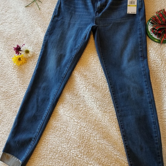 Michael Kors Izzy Skinny Jeans - Picture 2 of 6